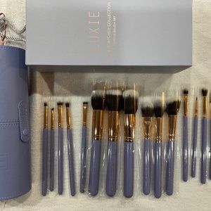 Luxie dreamcatcher collection 15 pieces brush set  collection brand new